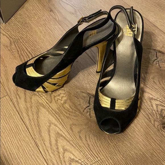 JLO black and gold Sling back heels SIZE 7 - Picture 4 of 5